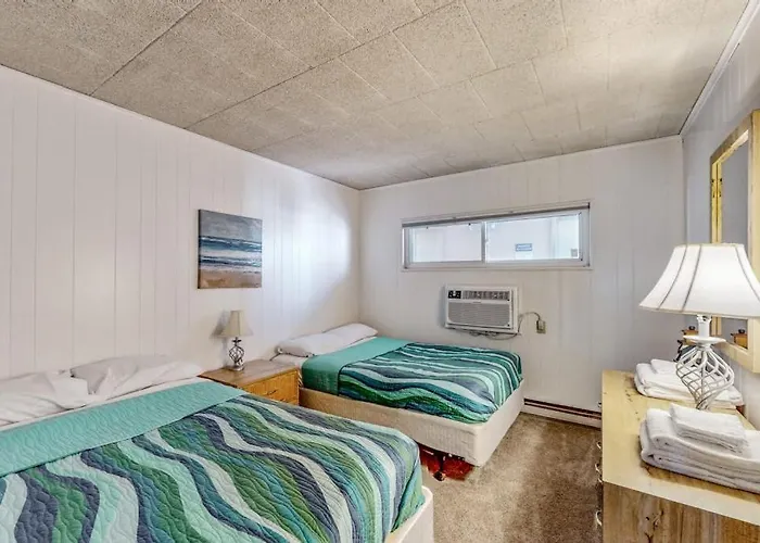 Charming Right On The With Shared Pool Free Wifi Private Washer & Dryer Ocean City